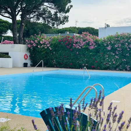 Maison 2 - Parking- Piscine Collective - Clim Rdc - Wifi בית נופש