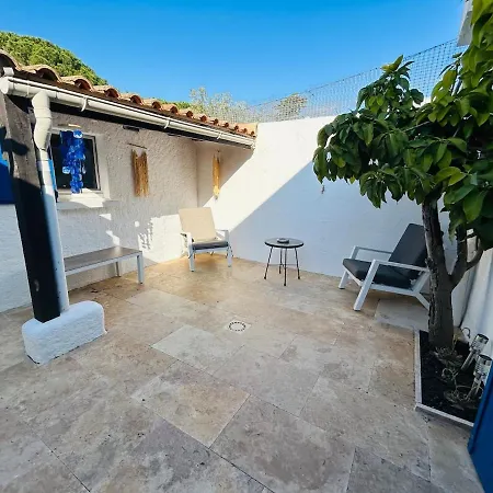 Vakantiehuis Maison 2 - Parking- Piscine Collective - Clim Rdc - Wifi *